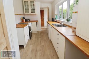 Ladysmith Avenue - click for photo gallery